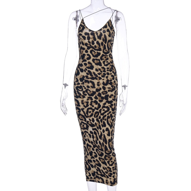 Vestido midi con estampado de leopardo