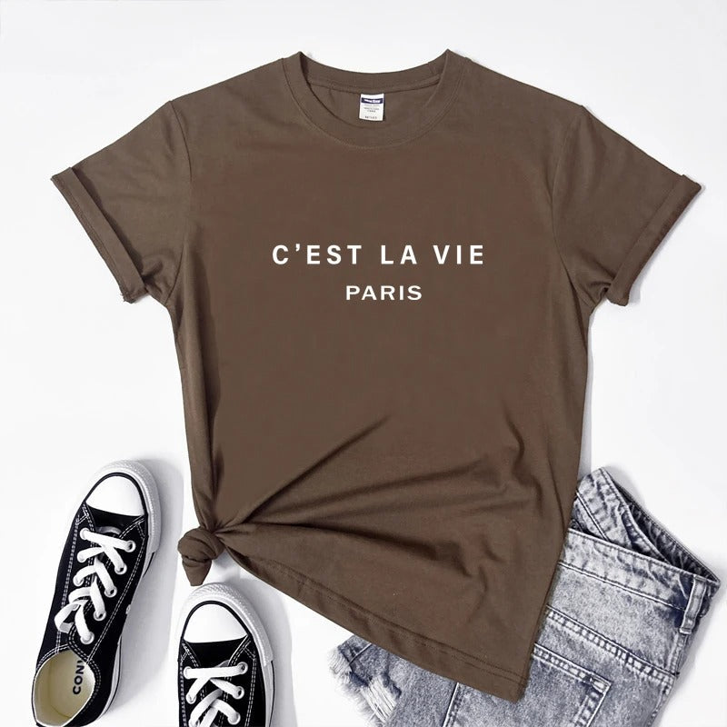 Bonita camiseta clásica de mujer para las vacaciones en París