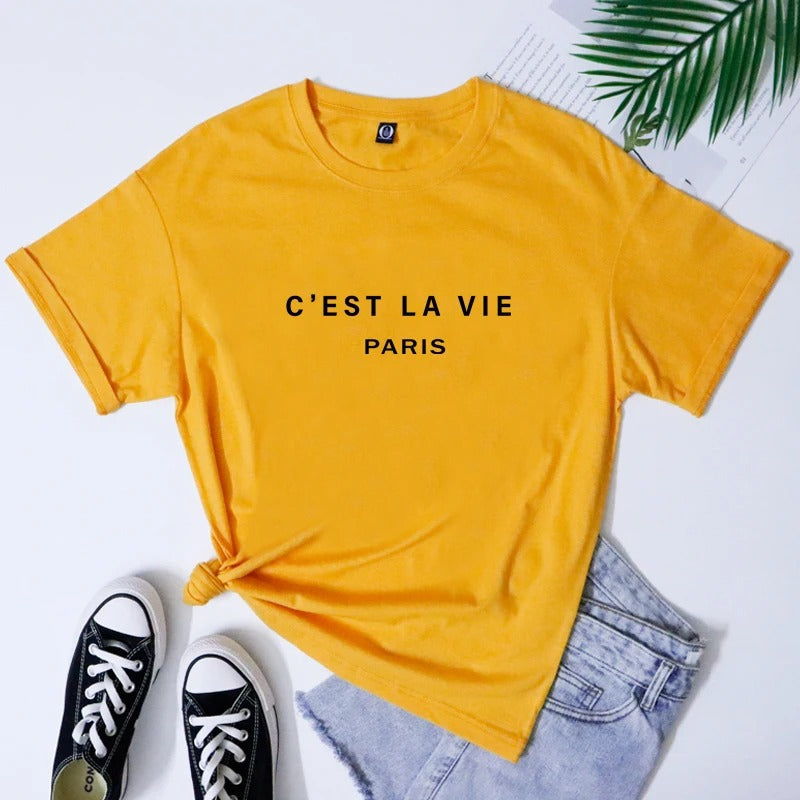 Schönes klassisches Damen-T-Shirt für den Urlaub in Paris