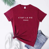 Bonita camiseta clásica de mujer para las vacaciones en París